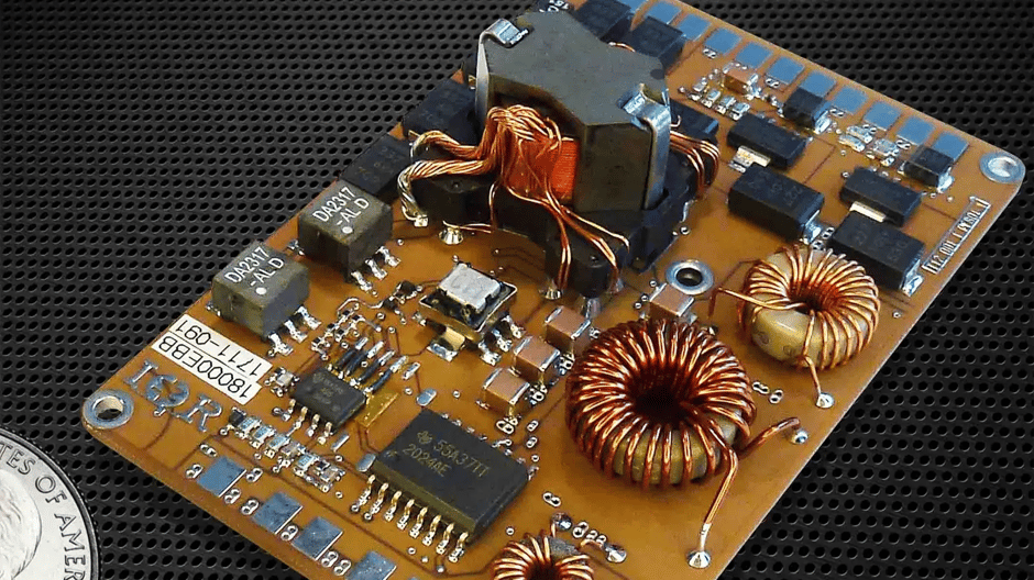 MOTHERBOARD 01_komprimeret