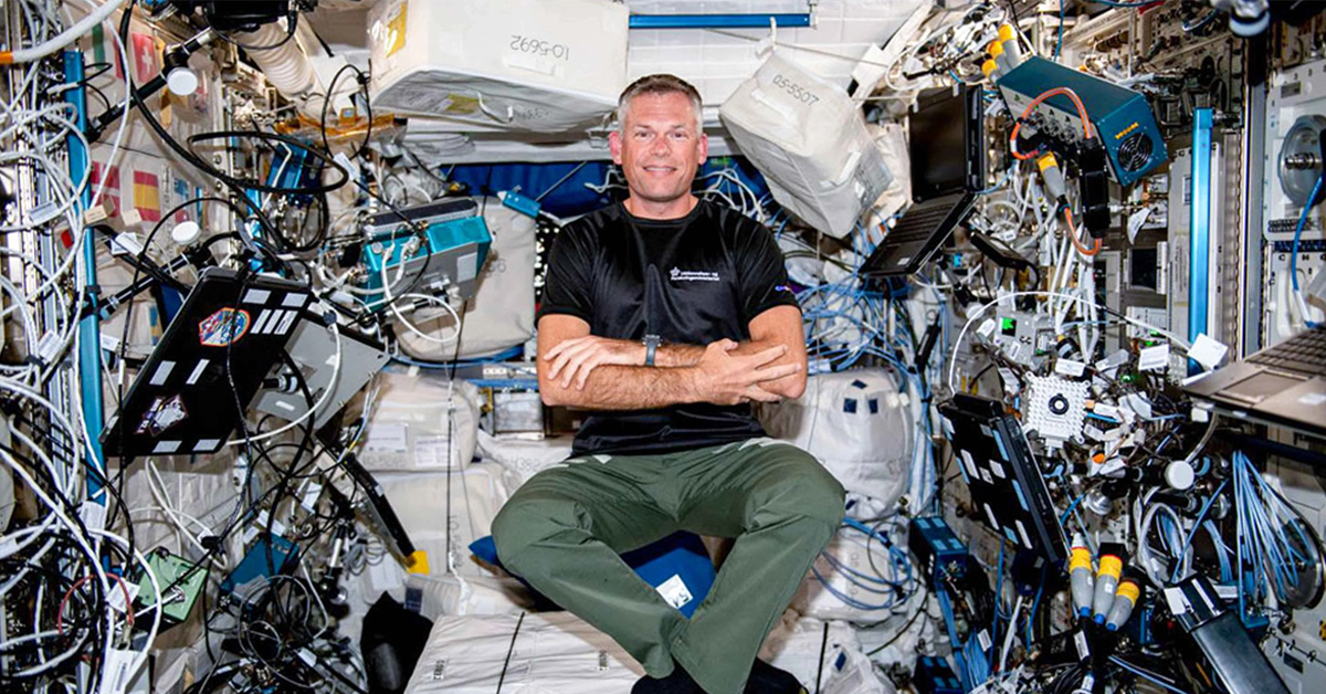 Andreas Mogensen back in space